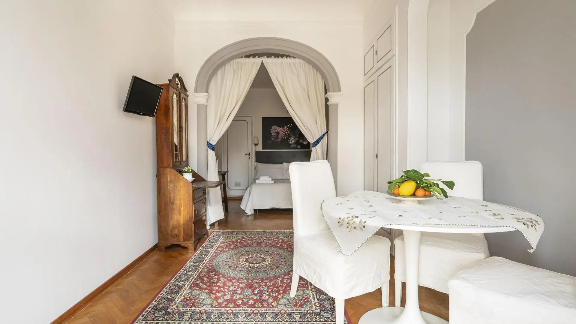 Acciaiuoli 18 Apartment Florence