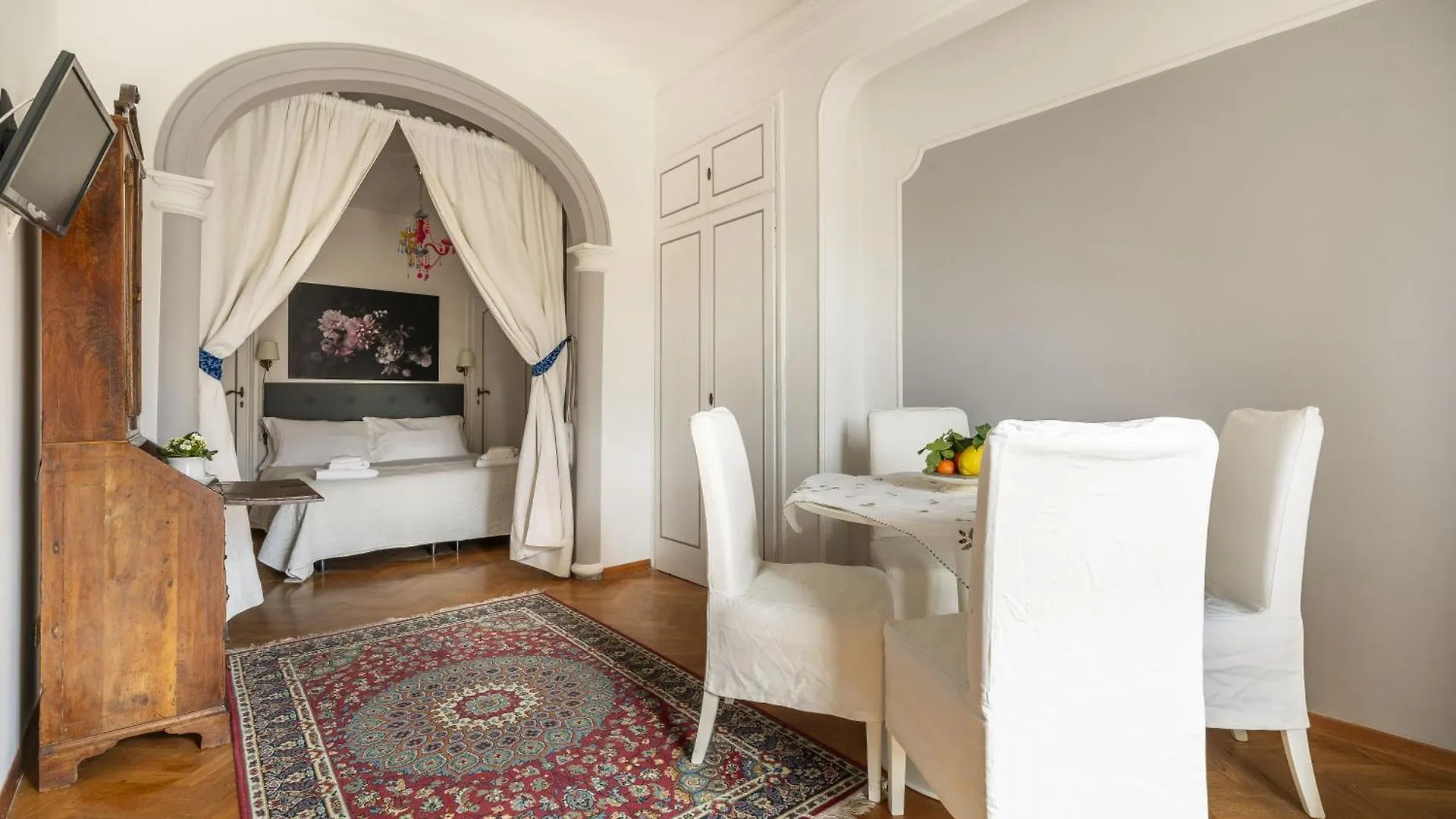 Acciaiuoli 18 Apartment Florence Italy