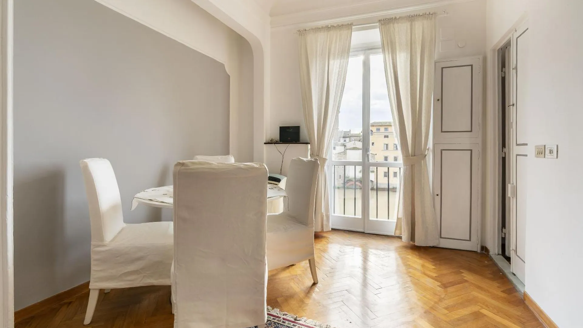 Acciaiuoli 18 Apartment Florence 0*,  Italy